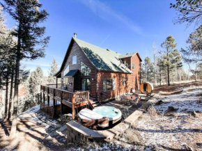 Trail's End Mountain Escape w/ HOT TUB!